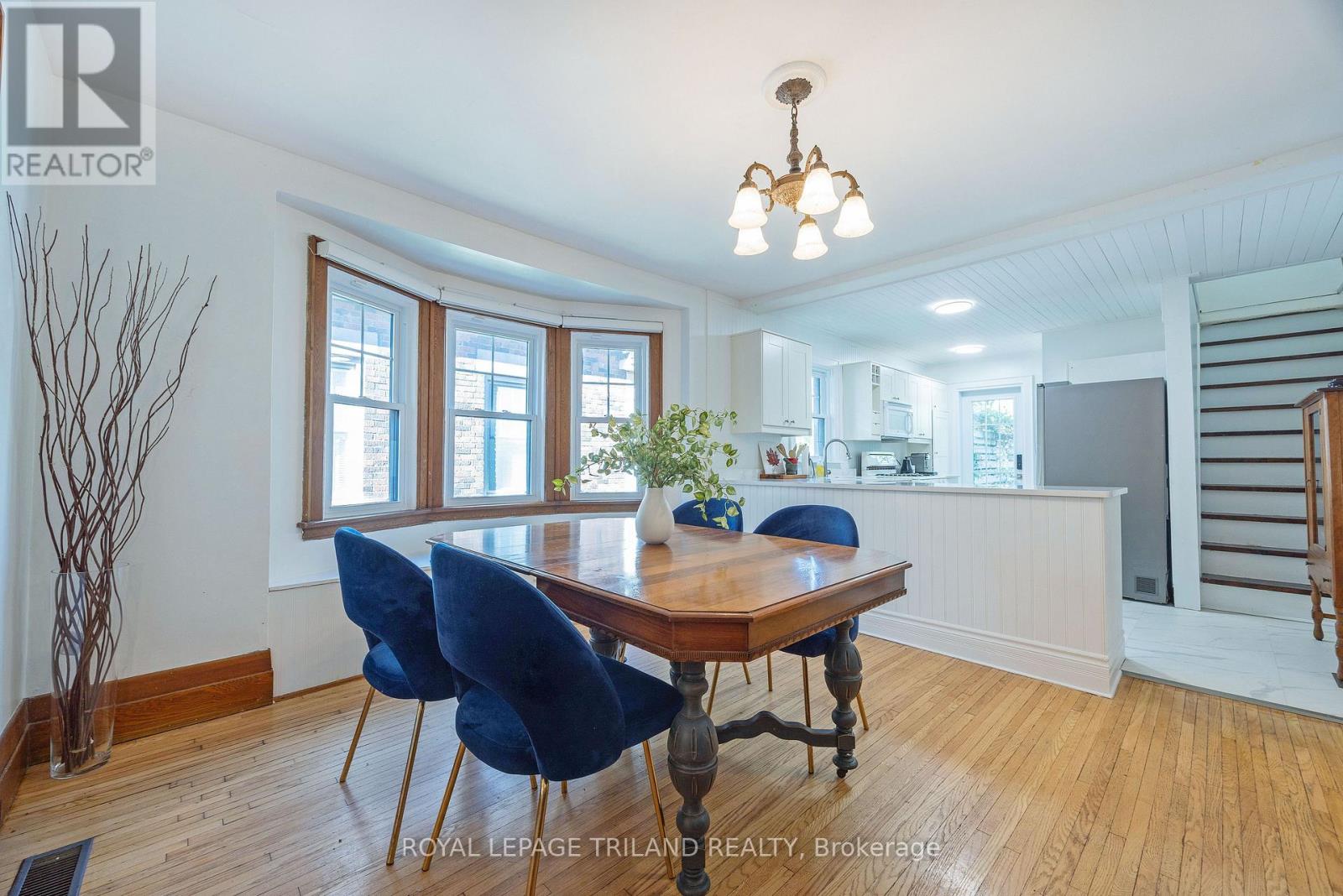 8 MCKENZIE AVENUE, London South (South F) — photo 11