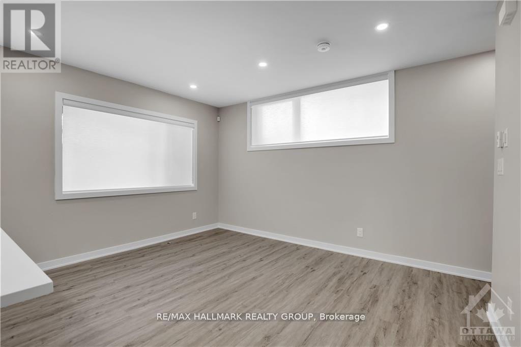 B - 318 MONA AVENUE, Ottawa — photo 9