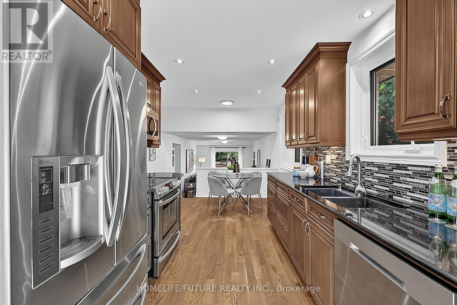 18 IVAN ROAD - 5