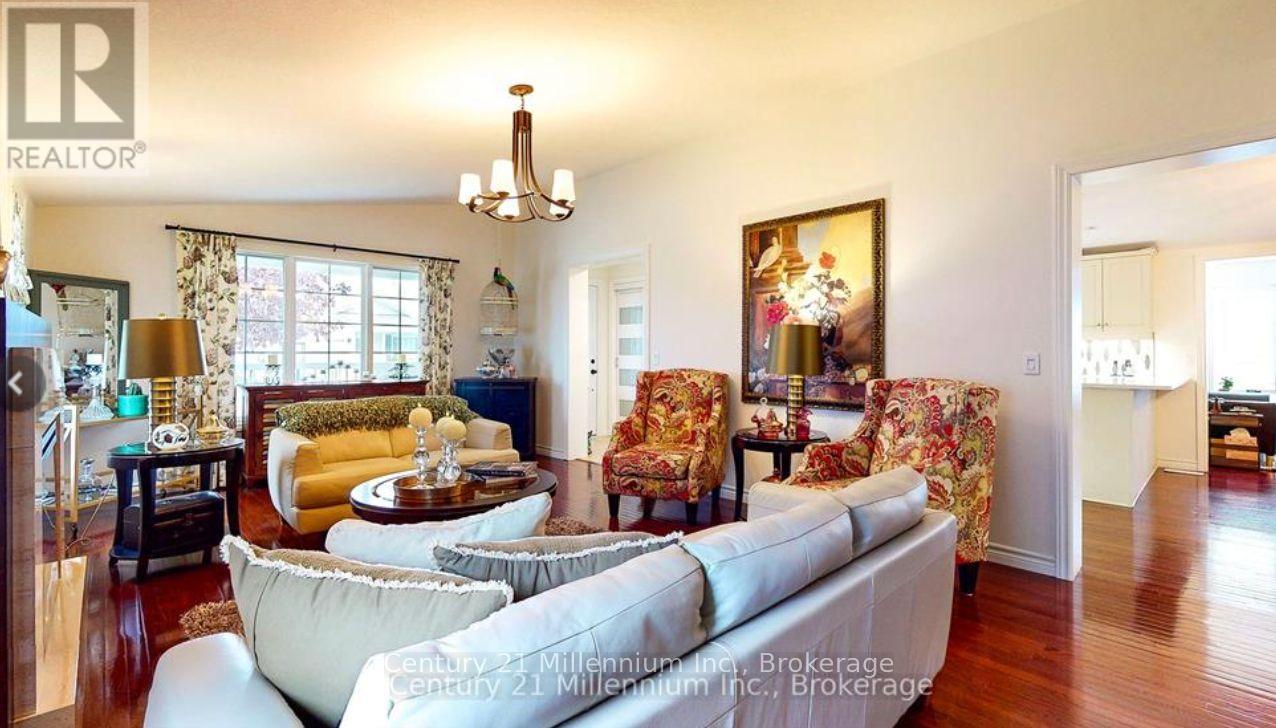13 Virginia Avenue, Wasaga Beach photo 4