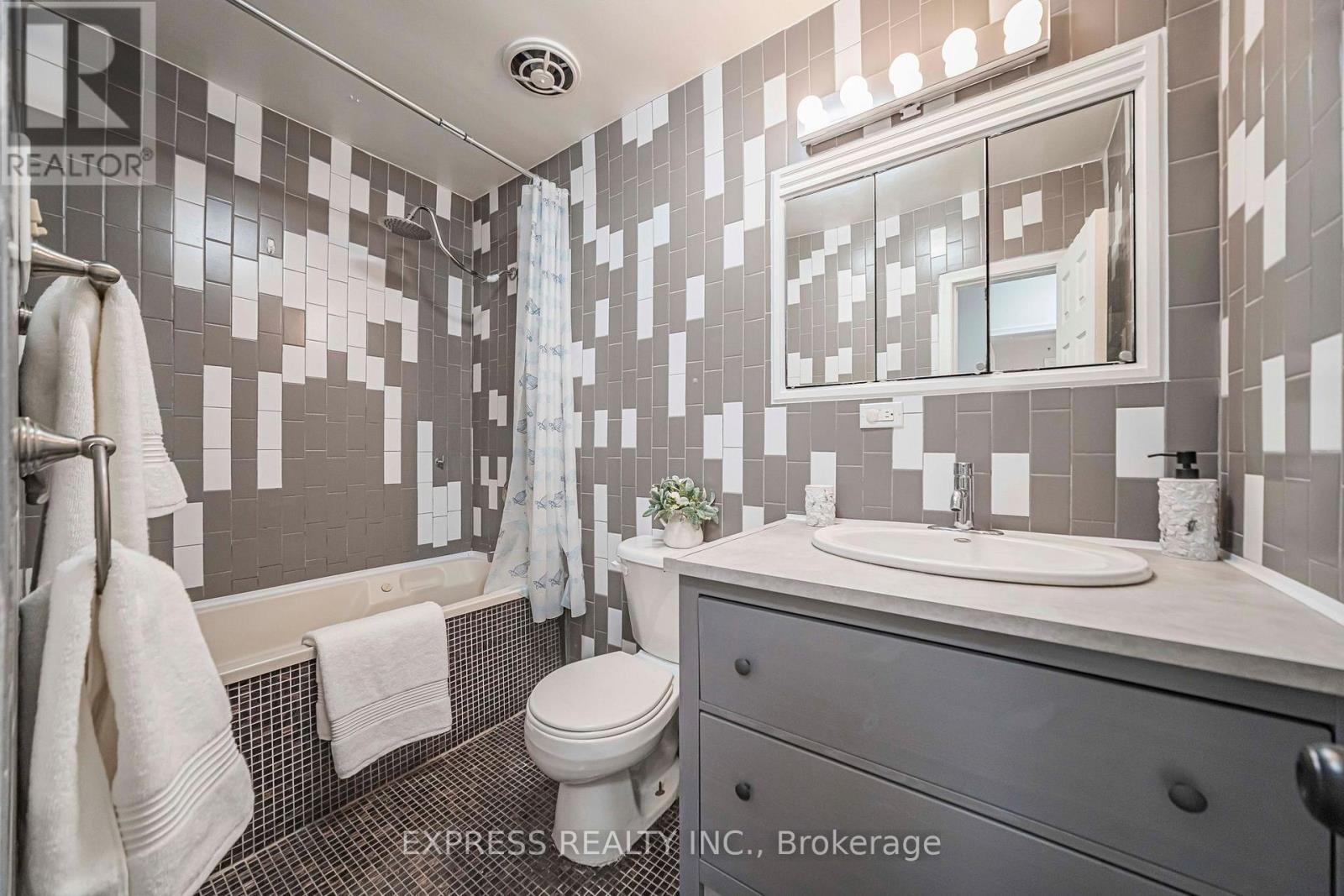 68 PINTAIL CRESCENT - 23