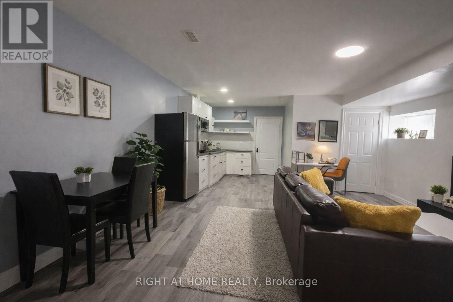 214 CLANTON PARK ROAD, Toronto (Clanton Park) — photo 6