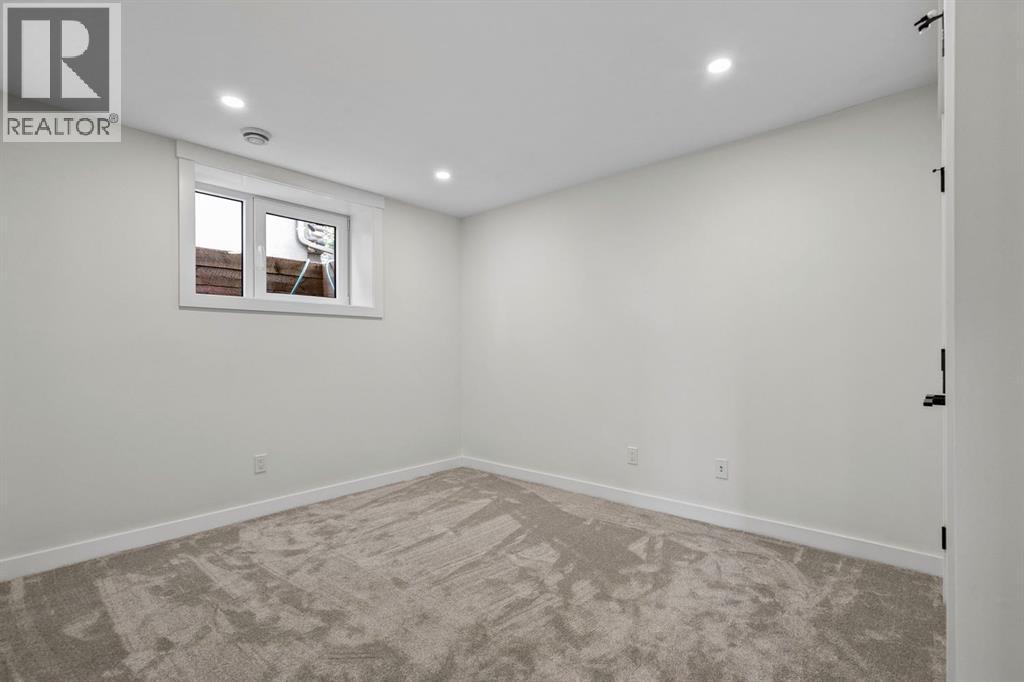 1651 St Andrews Place NW, Calgary — photo 34