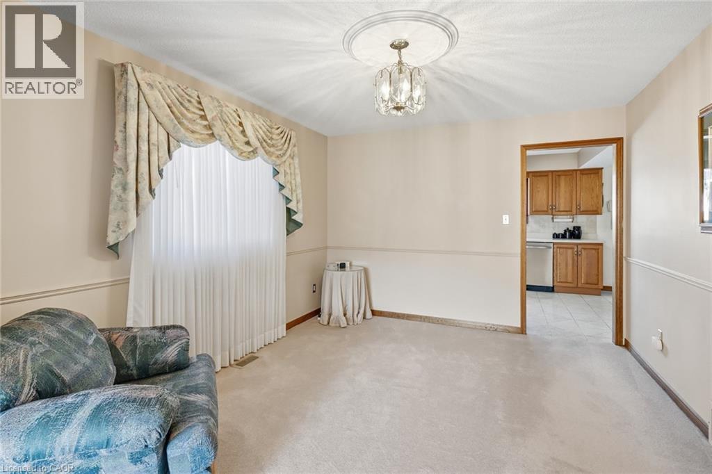25 CANDOR Crescent, Hamilton — photo 11