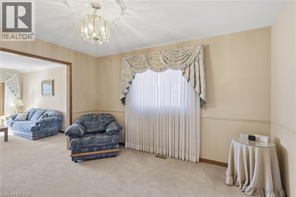 25 CANDOR Crescent, Hamilton — photo 12