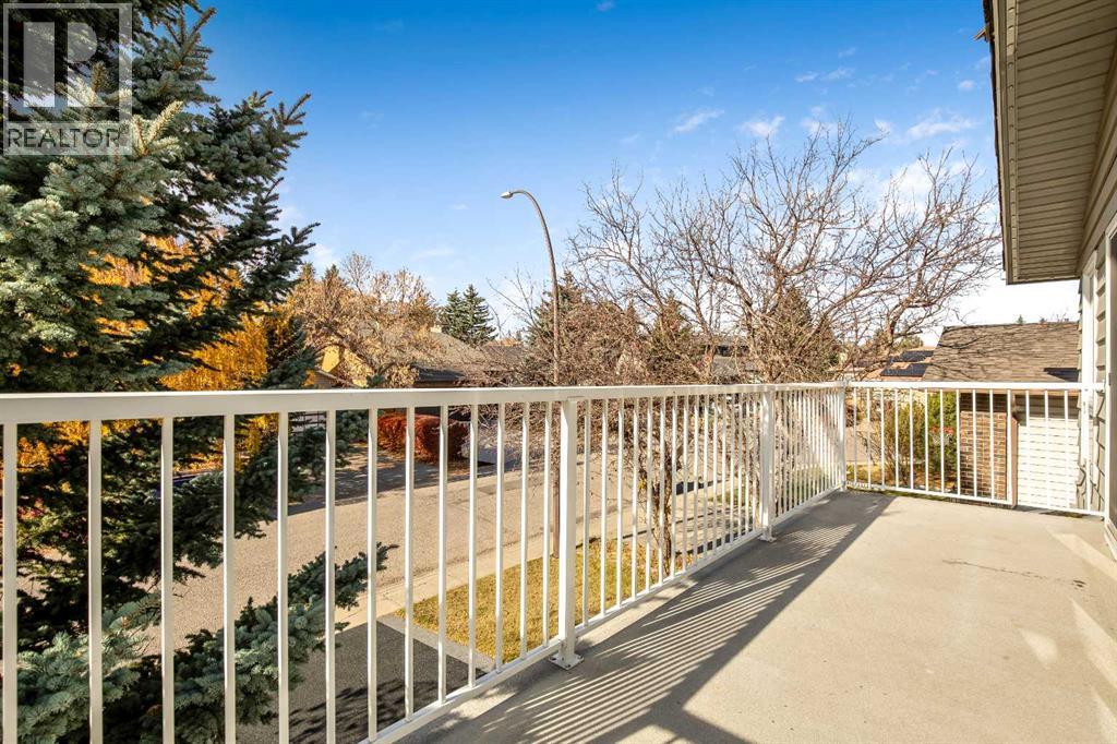 71 Strathclair Rise SW, Calgary — photo 12