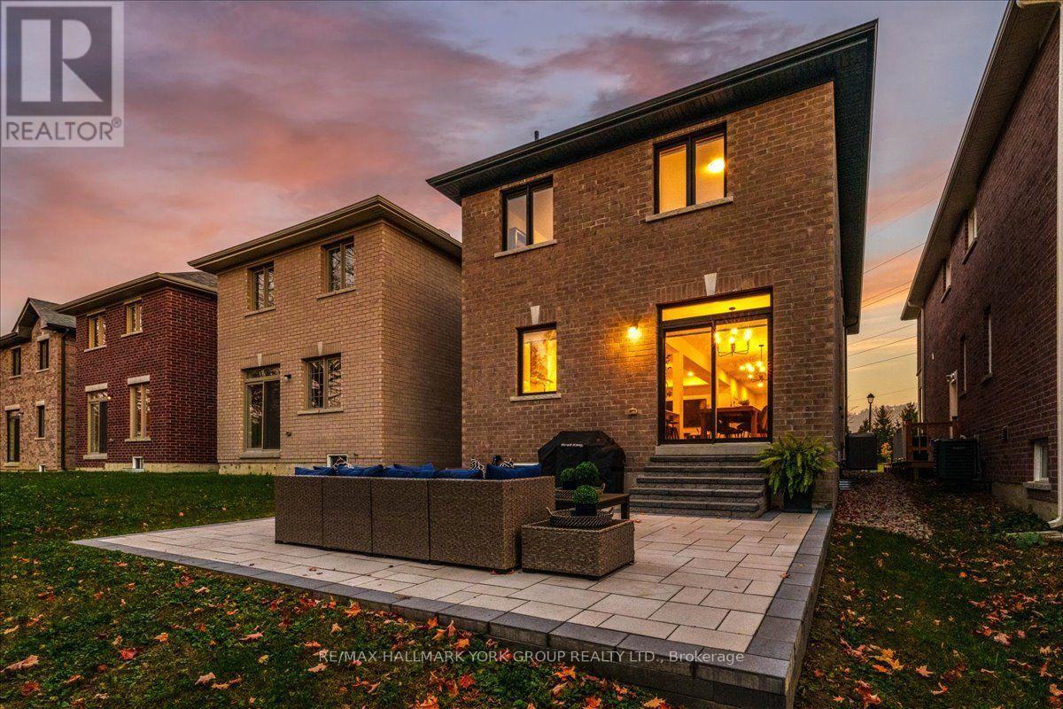 370 RITAS AVENUE, Newmarket (Summerhill Estates) — photo 2