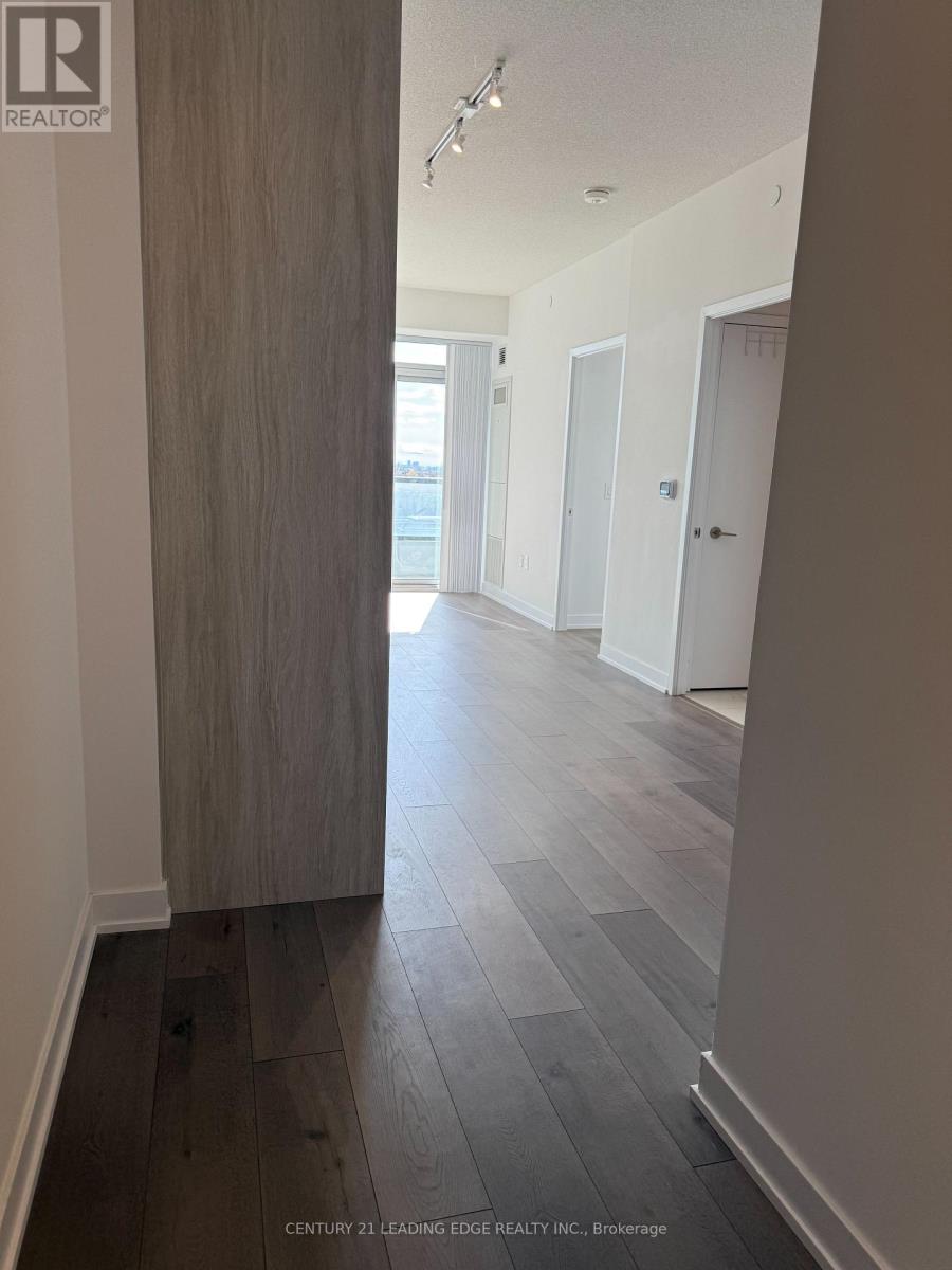 811 - 38 HONEYCRISP CRESCENT, Vaughan (Vaughan Corporate Centre)