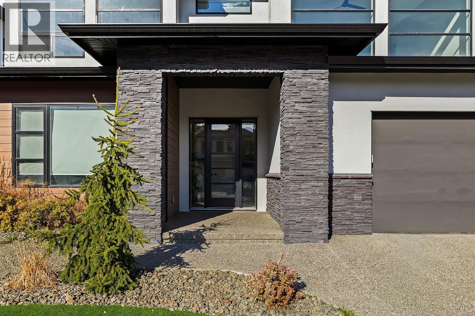  2822 Canyon Crest Drive, West Kelowna
