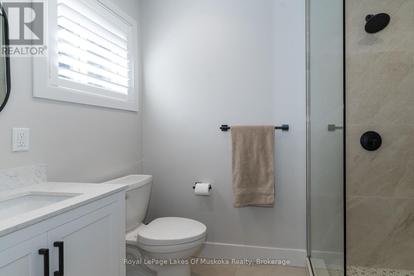 135 DOUGLAS STREET - 28