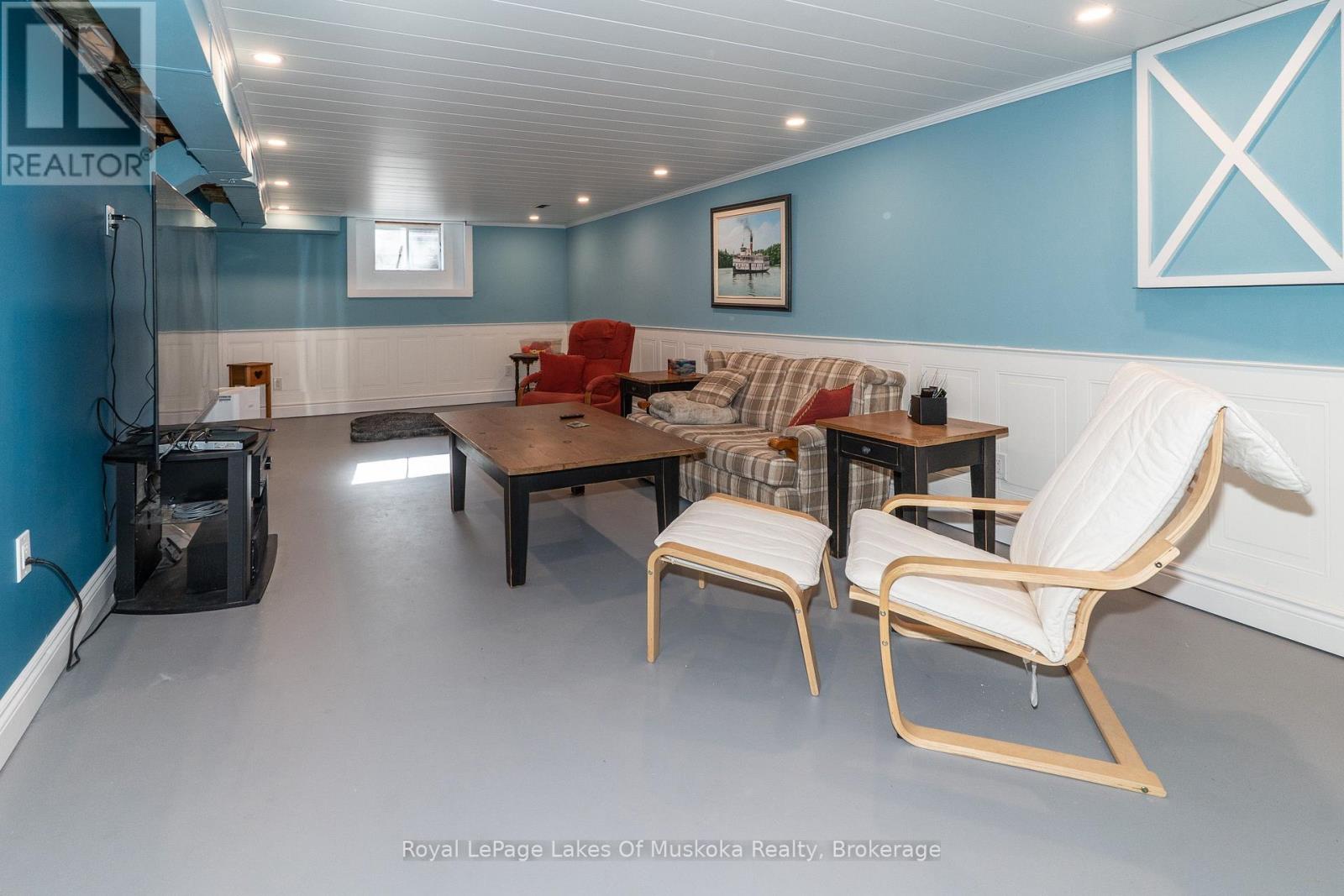 135 DOUGLAS STREET - 35
