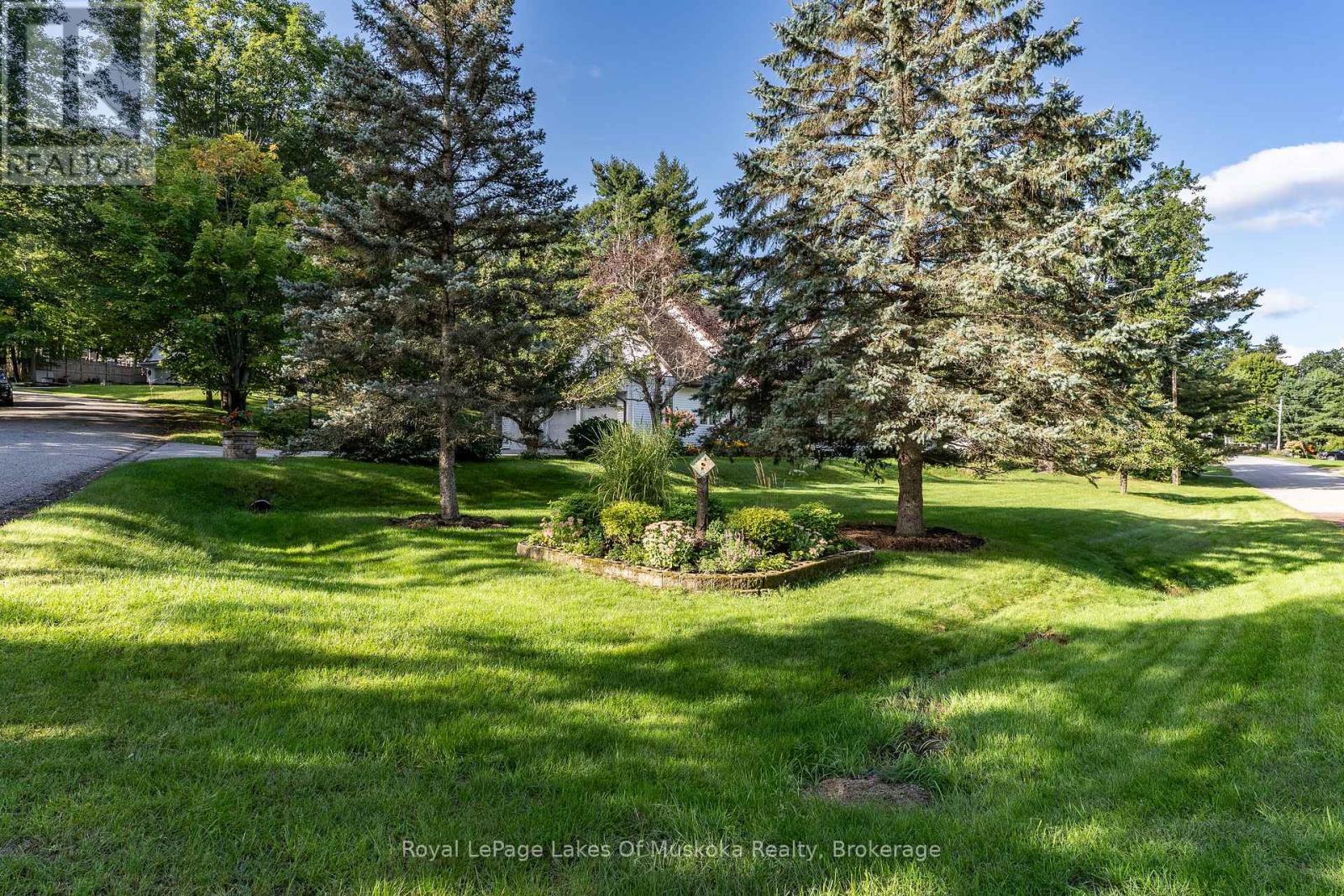 135 DOUGLAS STREET - 44