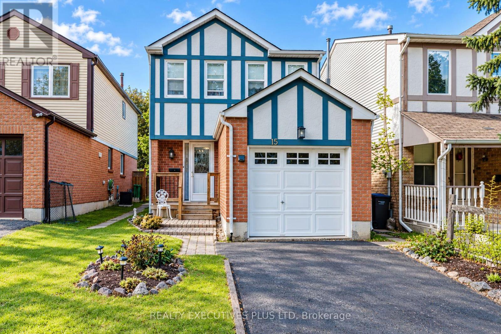 15 MANGROVE ROAD, Brampton (Central Park)