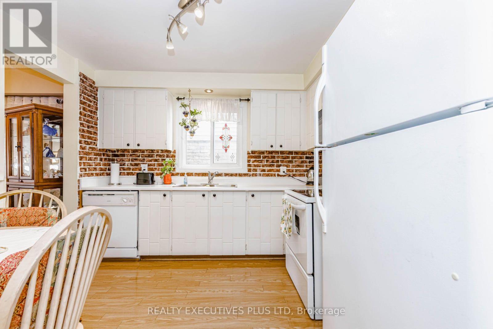 15 MANGROVE ROAD, Brampton (Central Park) — photo 9