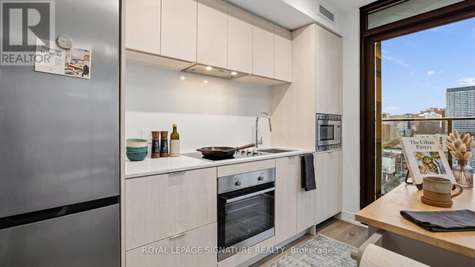 1310 - 1 JARVIS STREET, Hamilton (Beasley)