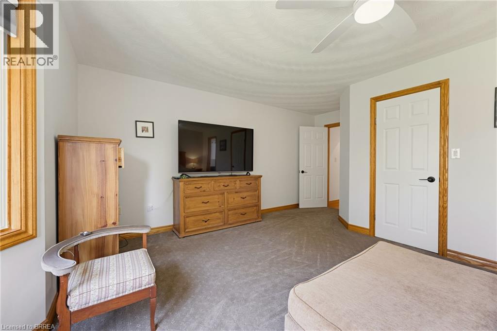 12 MACBRIDE Court, Brantford — photo 12