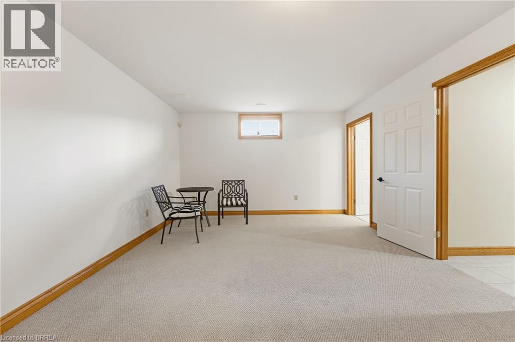 12 MACBRIDE Court - 14