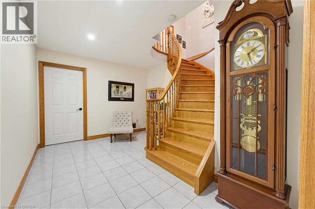 12 MACBRIDE Court - 21