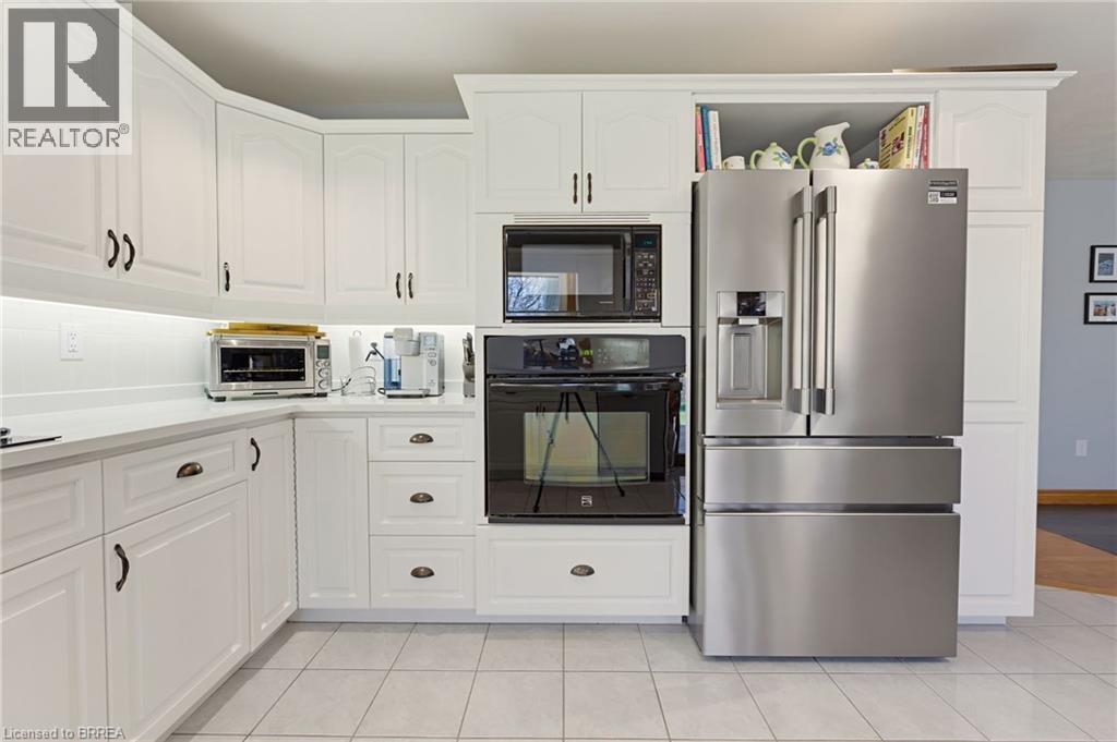 12 MACBRIDE Court - 25
