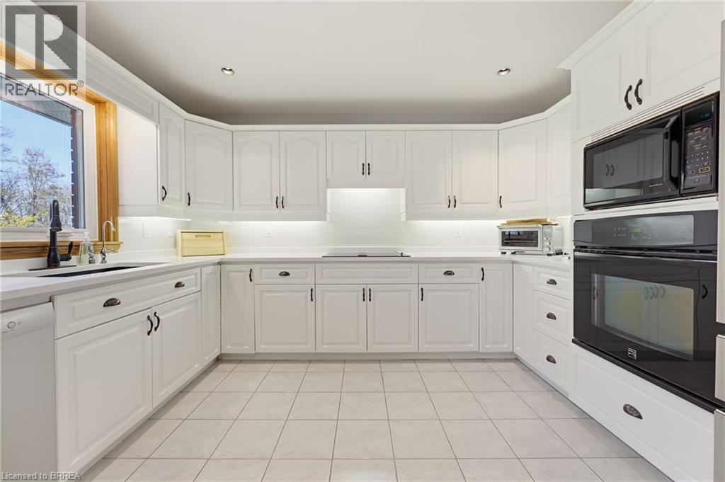 12 MACBRIDE Court - 24