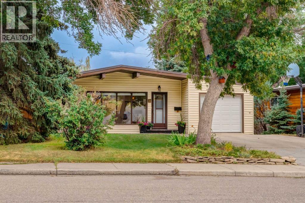 36 Hudson Road NW, Calgary — photo 2