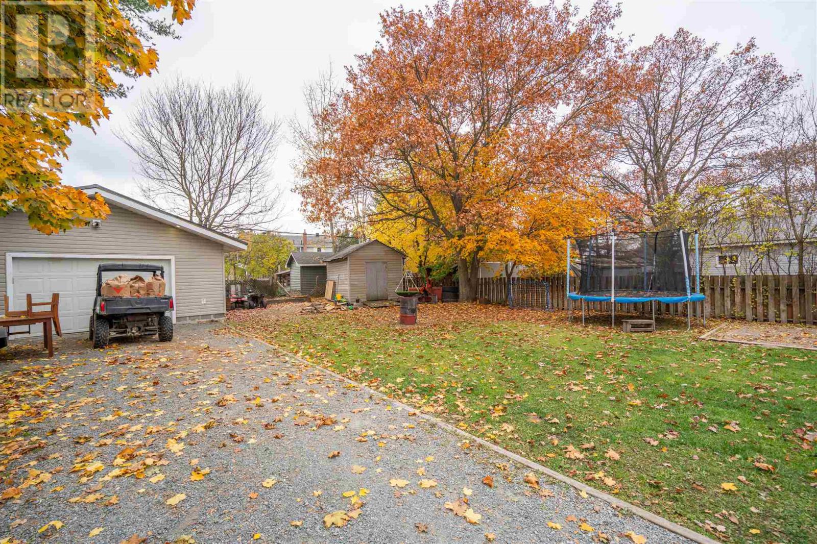65 Anna ST - 5