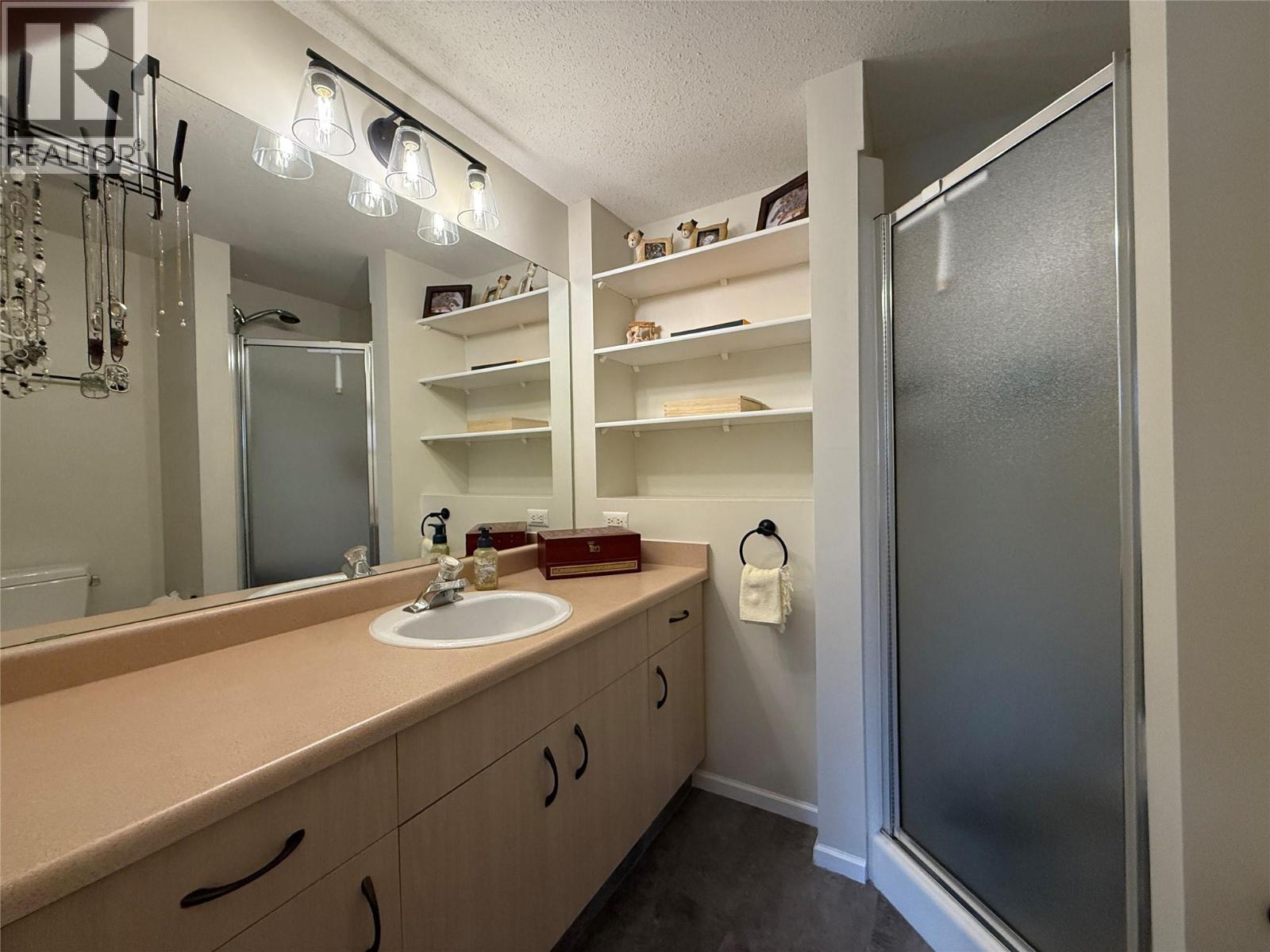 209 240 Hollywood Road North, Kelowna