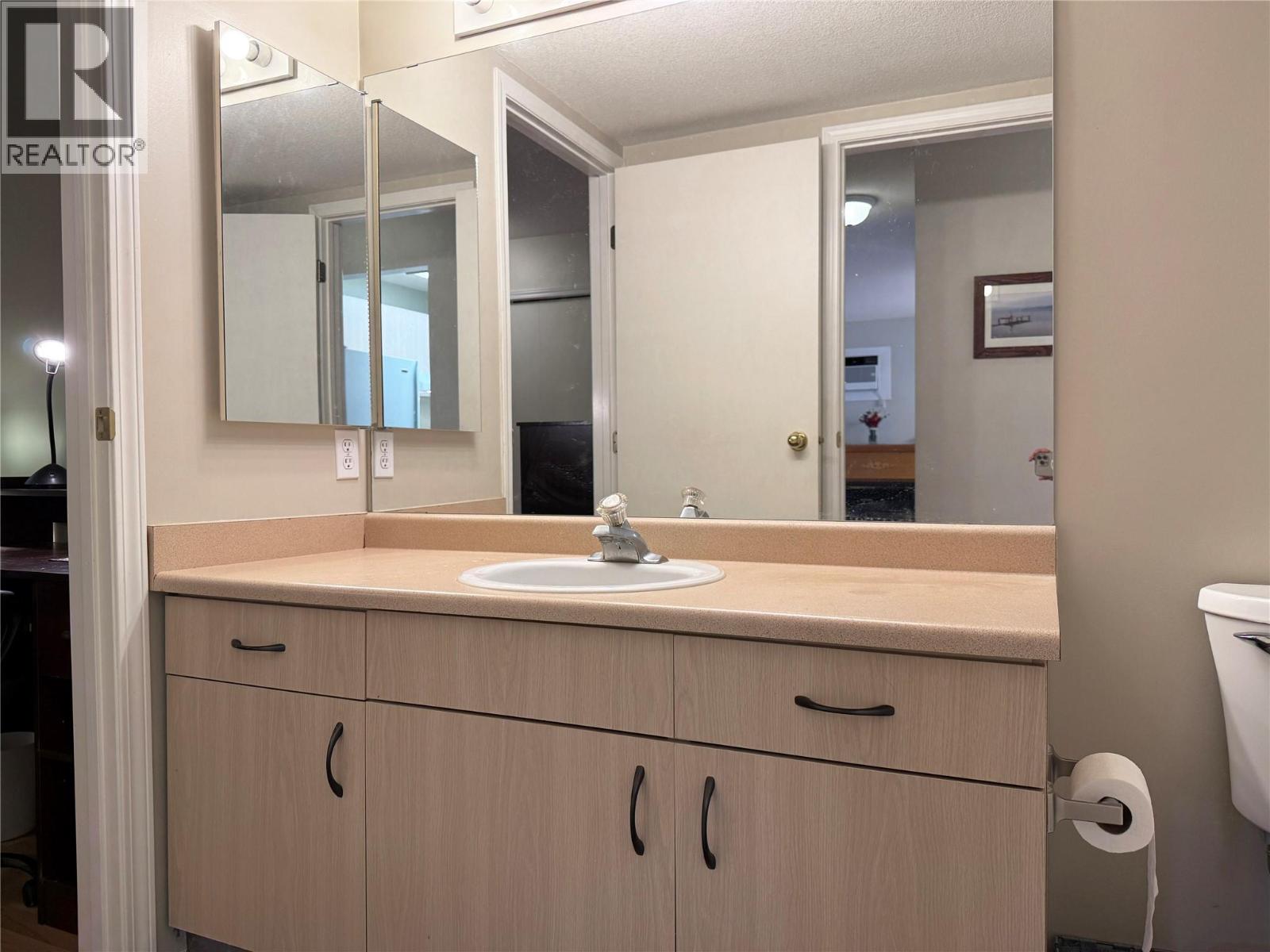 209 240 Hollywood Road North, Kelowna