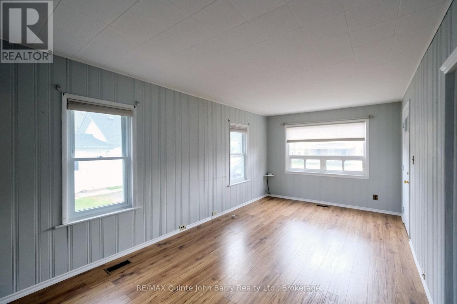 36 GRAHAM STREET, Belleville (Belleville Ward) — photo 7
