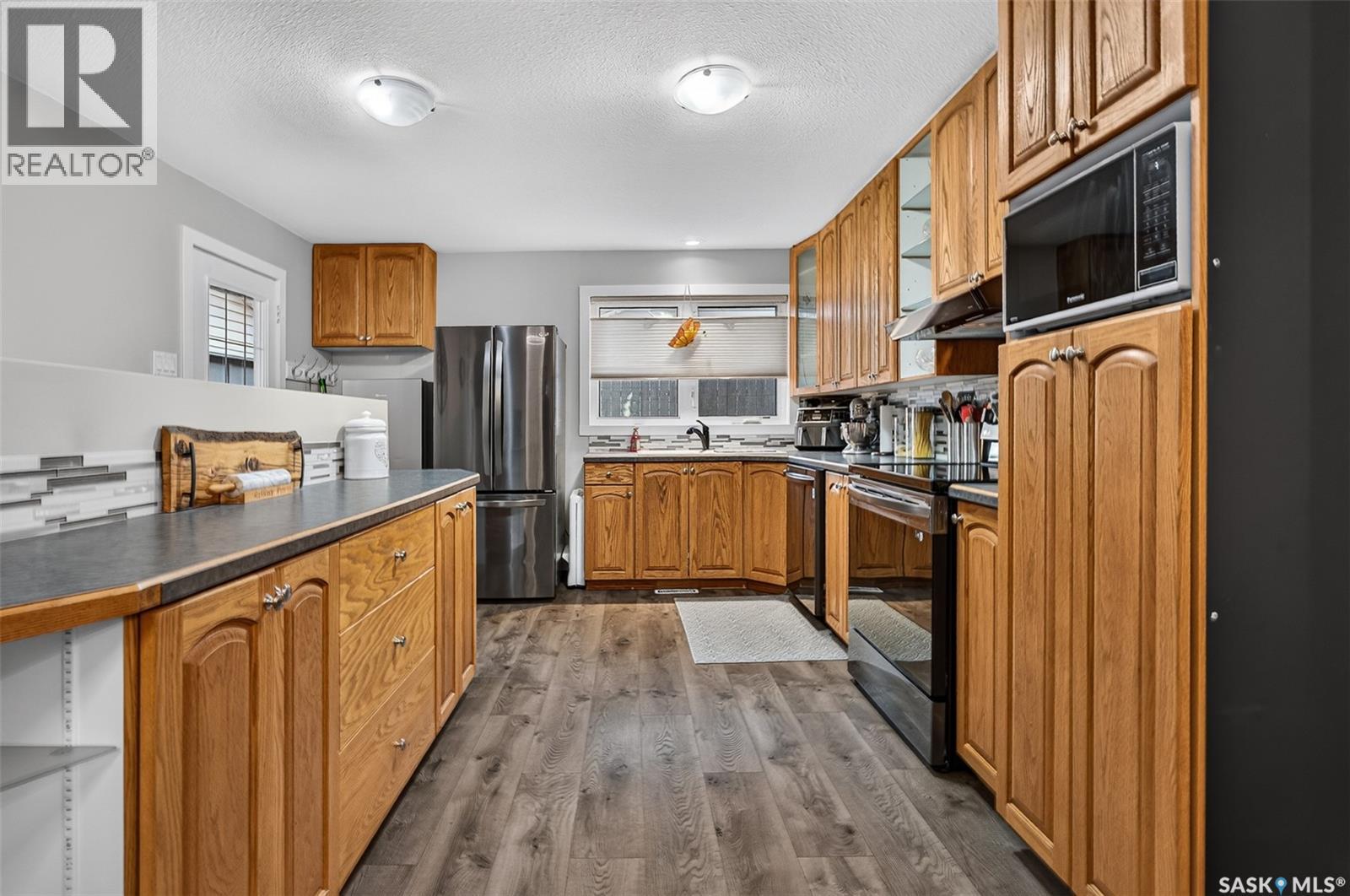 1056 Simcoe STREET, Moose Jaw — photo 9
