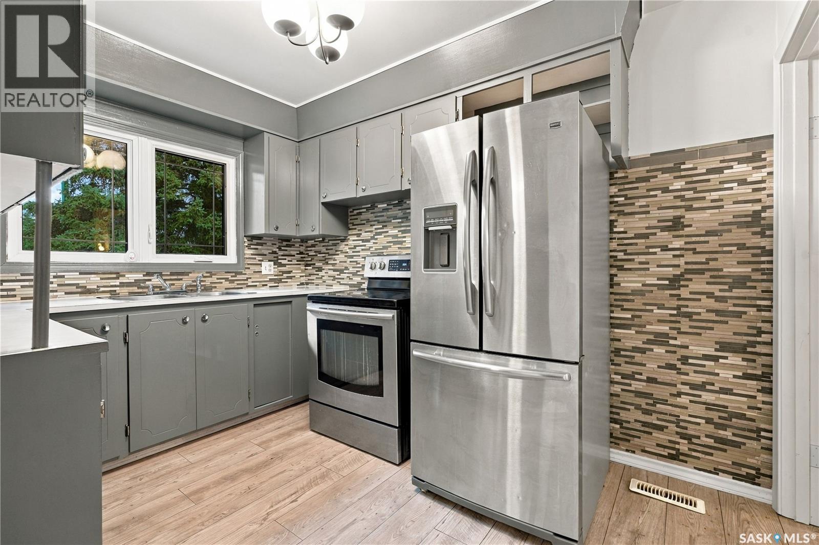 512 Q AVENUE N, Saskatoon — photo 16