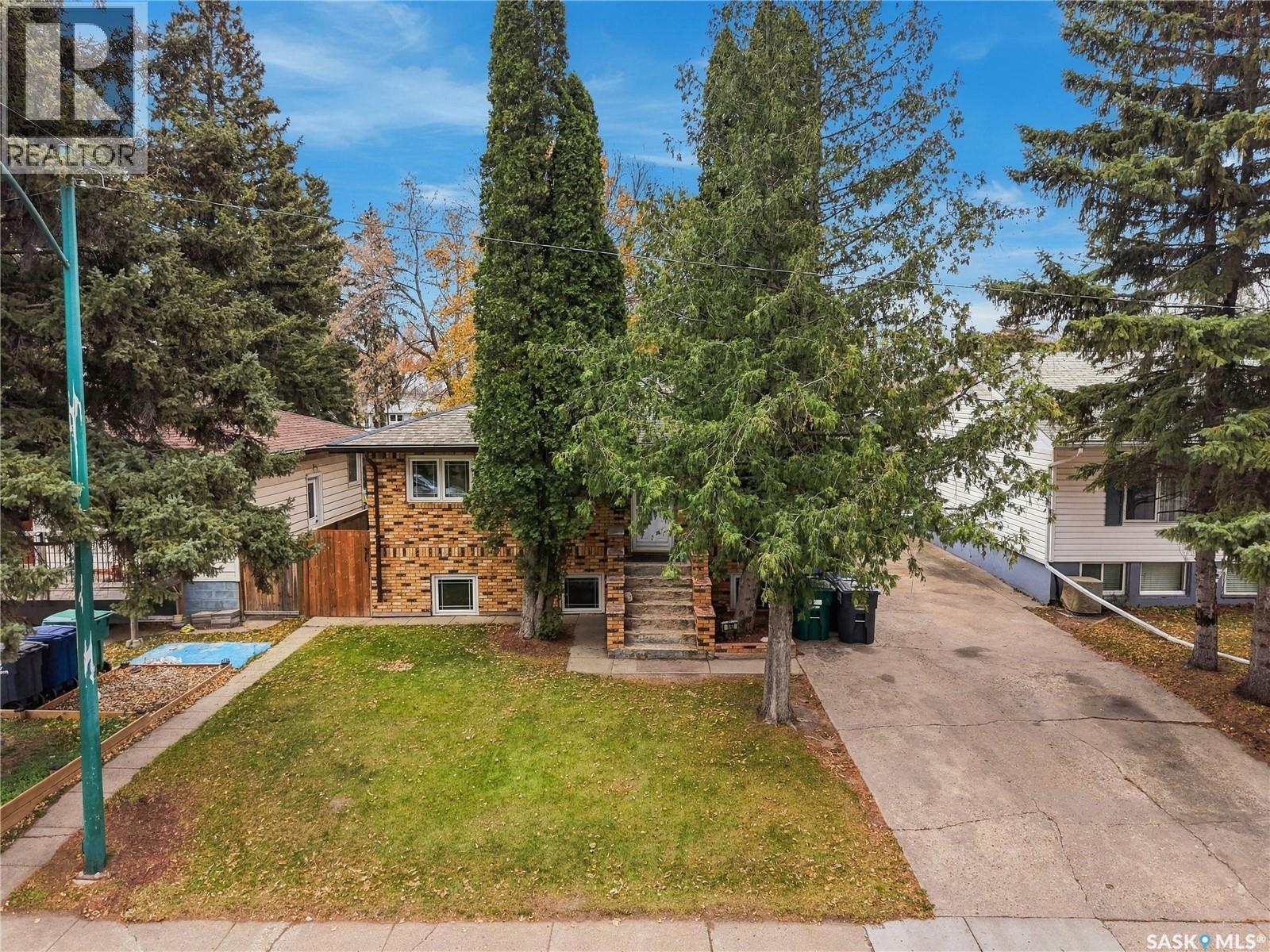 512 Q AVENUE N, Saskatoon — photo 2