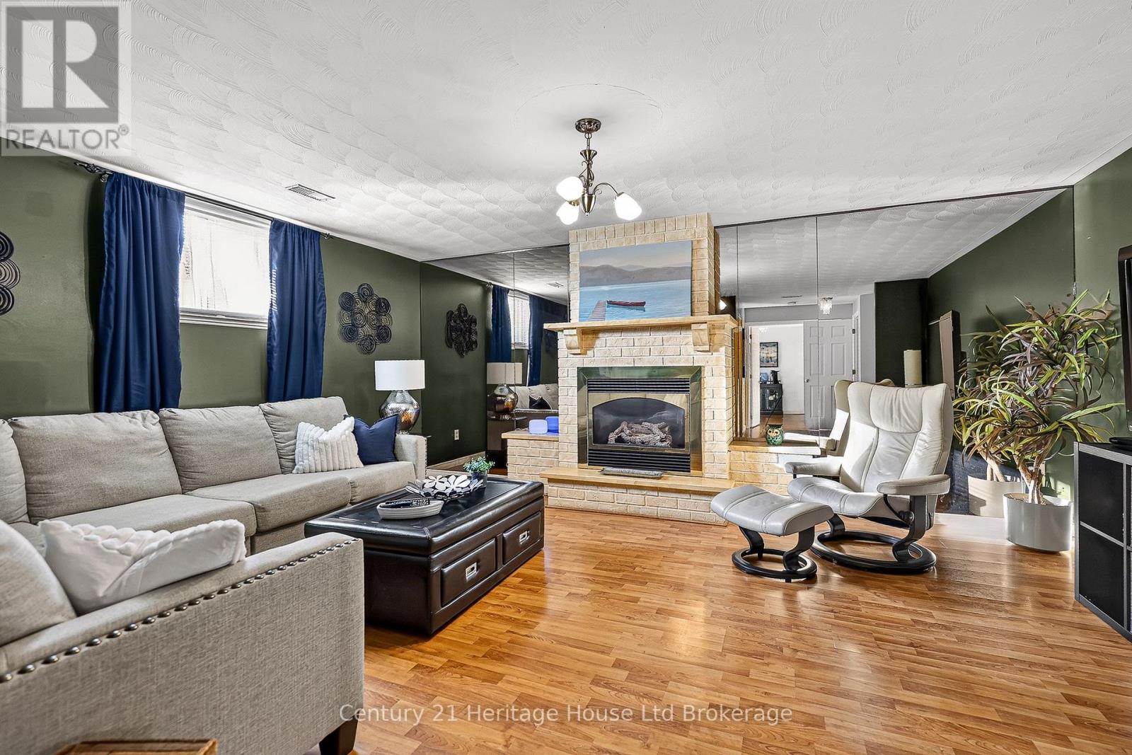 1079 PEARSON DRIVE, Woodstock (Woodstock - North) — photo 3