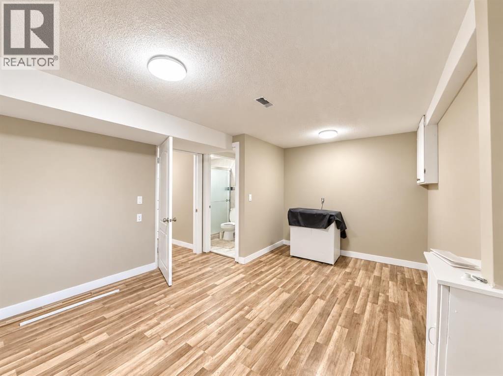 251 Pensville Close SE, Calgary — photo 10