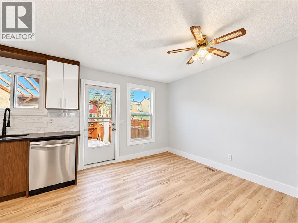 251 Pensville Close SE, Calgary — photo 4