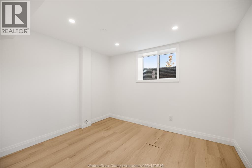 1397 BARKLEY AVENUE, Windsor — photo 10