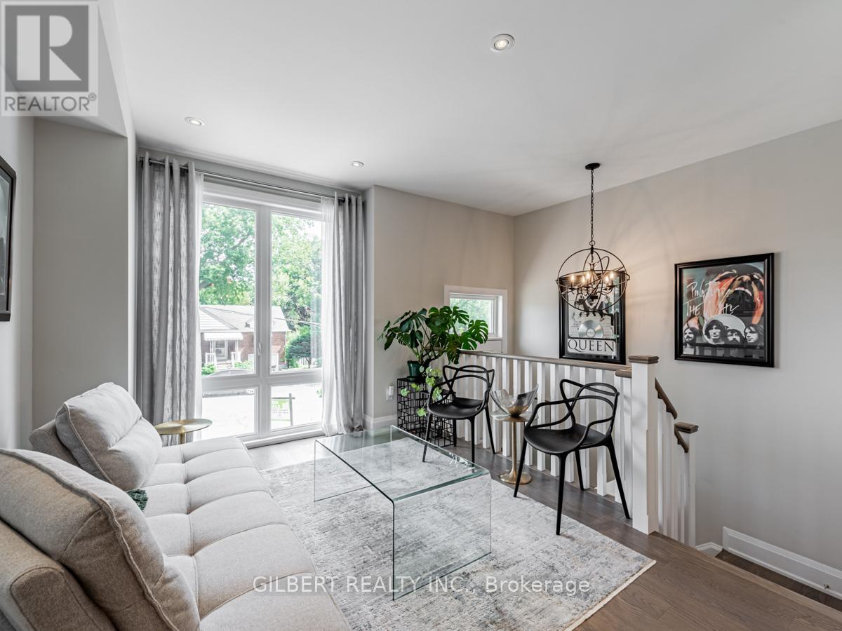 24 CARHARTT STREET, Toronto (Englemount-Lawrence) — photo 12