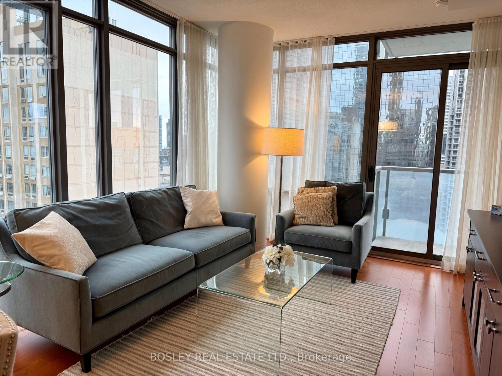 2107 - 38 GRENVILLE STREET, Toronto (Bay Street Corridor) — photo 4