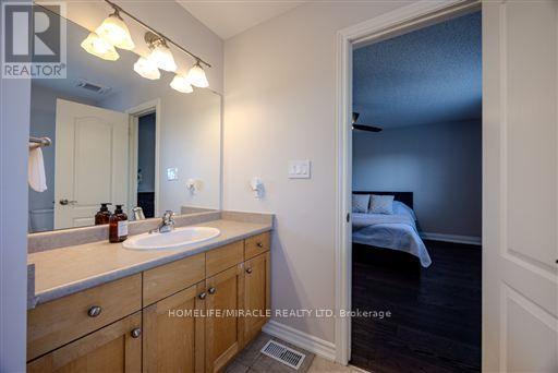 93 SCEPTER PLACE - 34