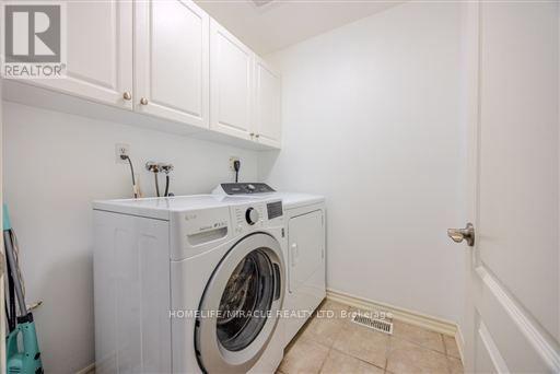 93 SCEPTER PLACE - 35