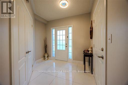 93 SCEPTER PLACE - 4