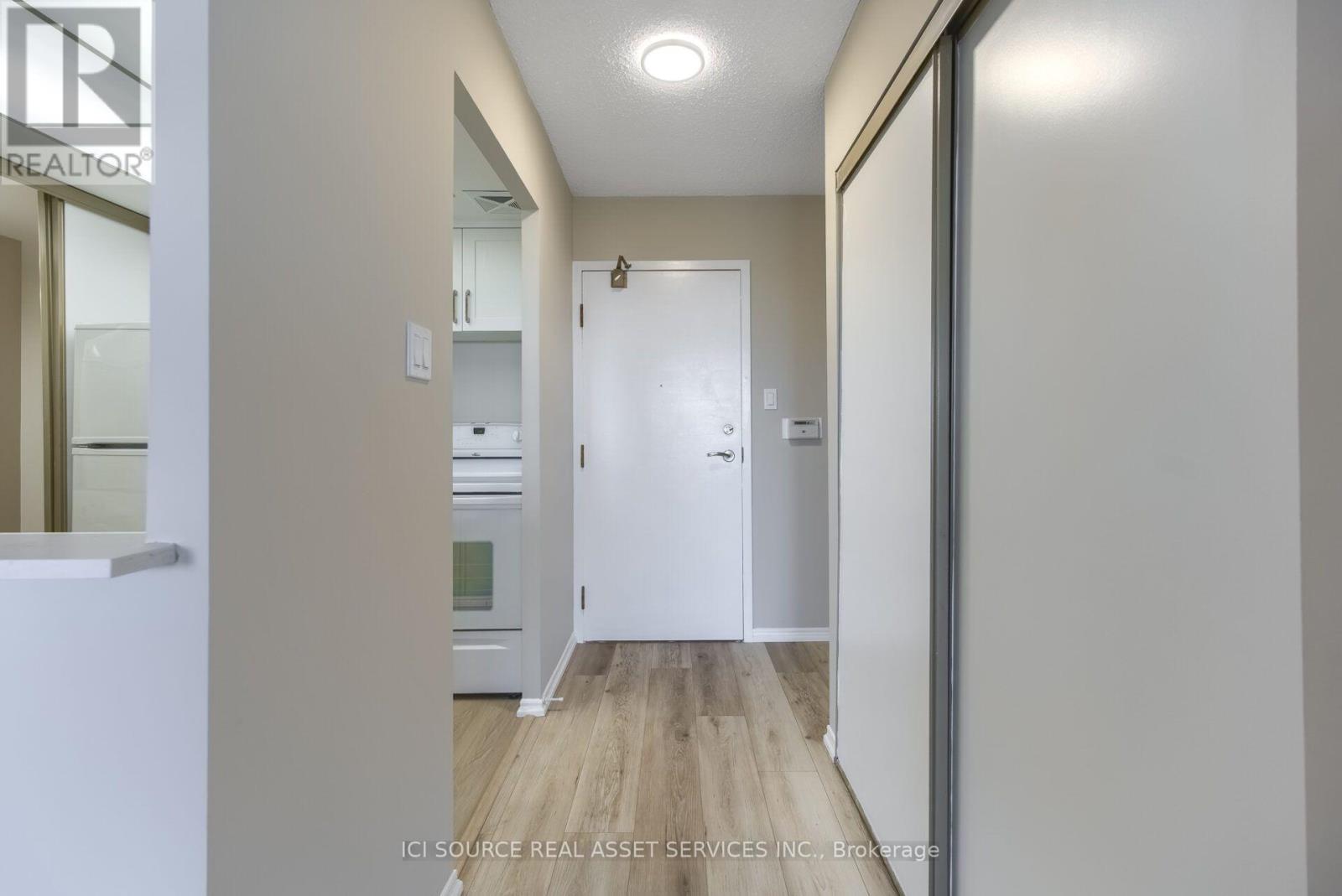 #1618 3 GREYSTONE WALK DRIVE - 6