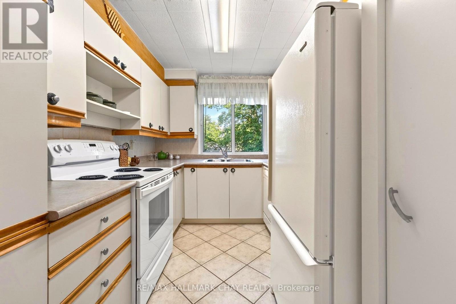 306-414 Blake Street, Barrie photo 10