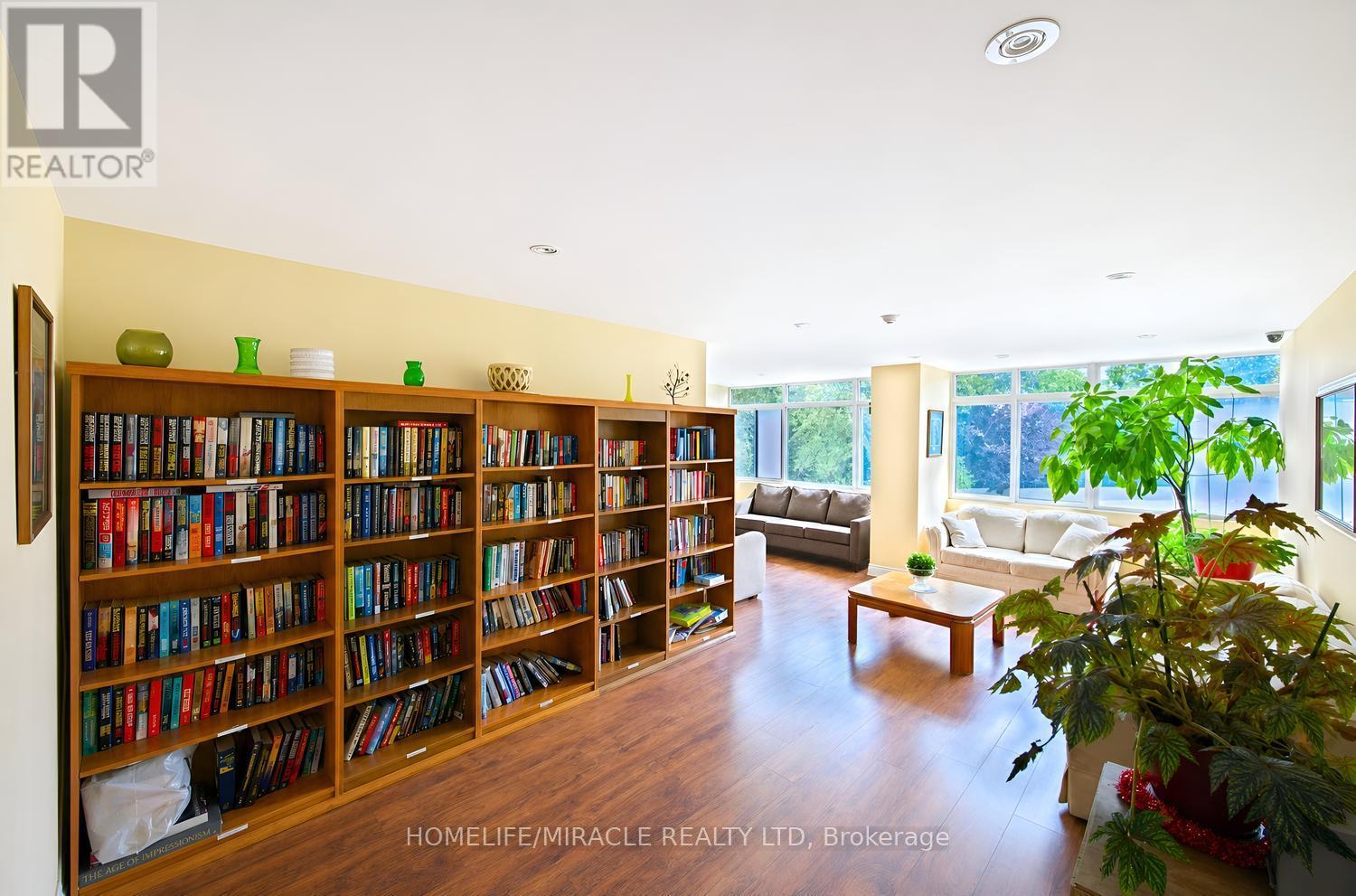 #502 50 ELM DRIVE E - 43