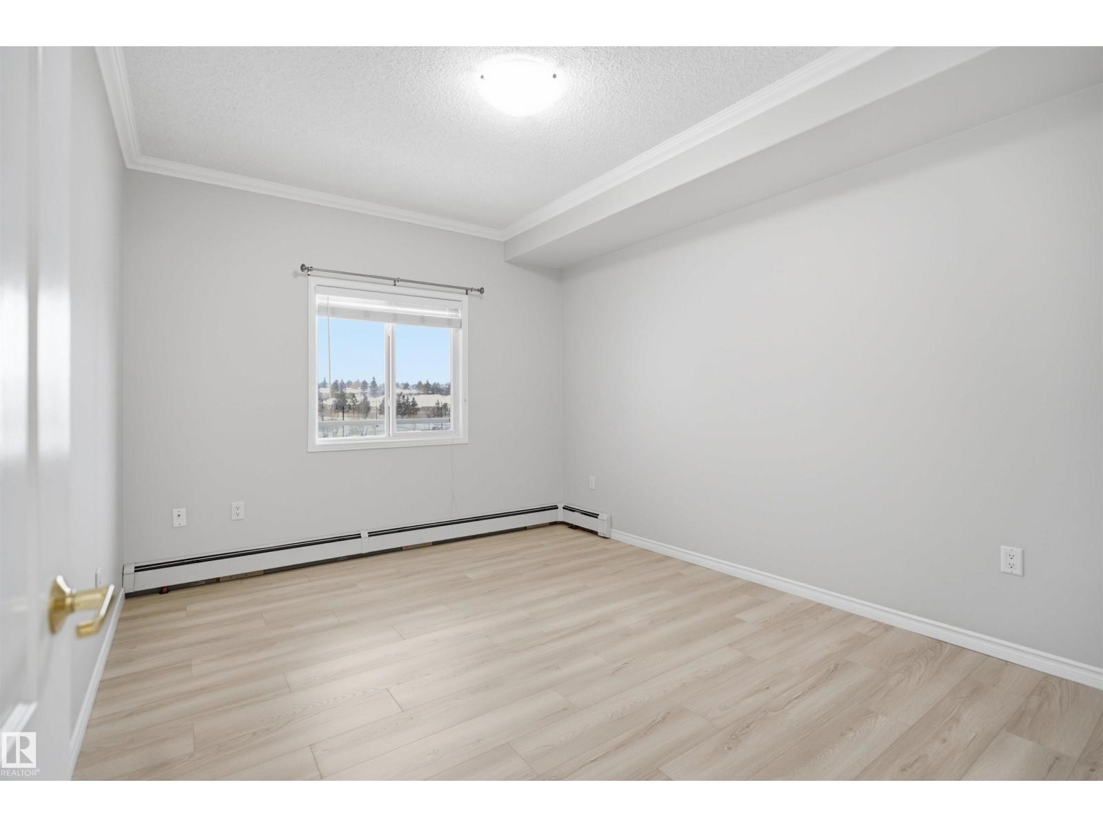 Property photograph 16 for MLS E4514682
