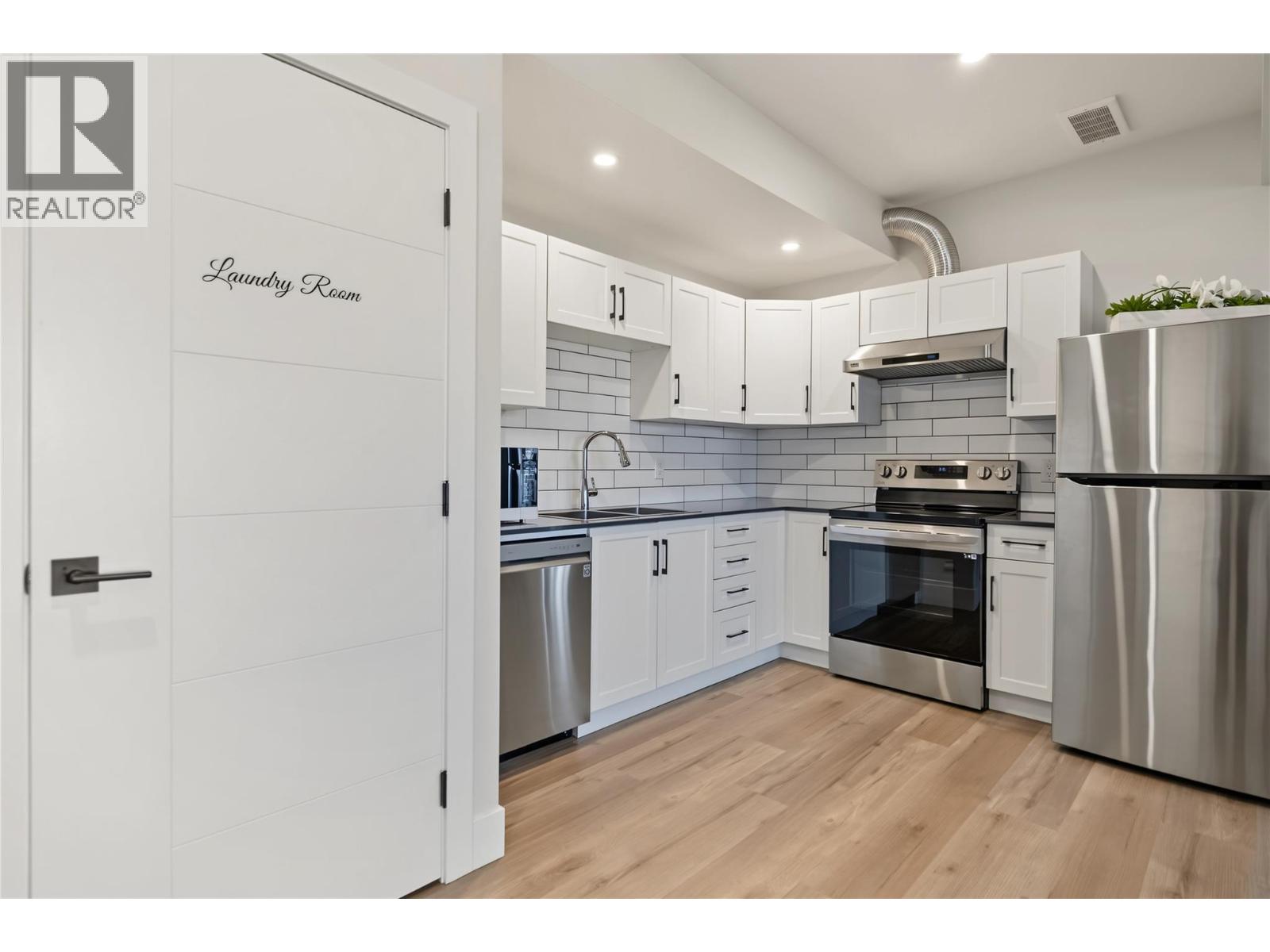  2149 Ensign Quay, West Kelowna