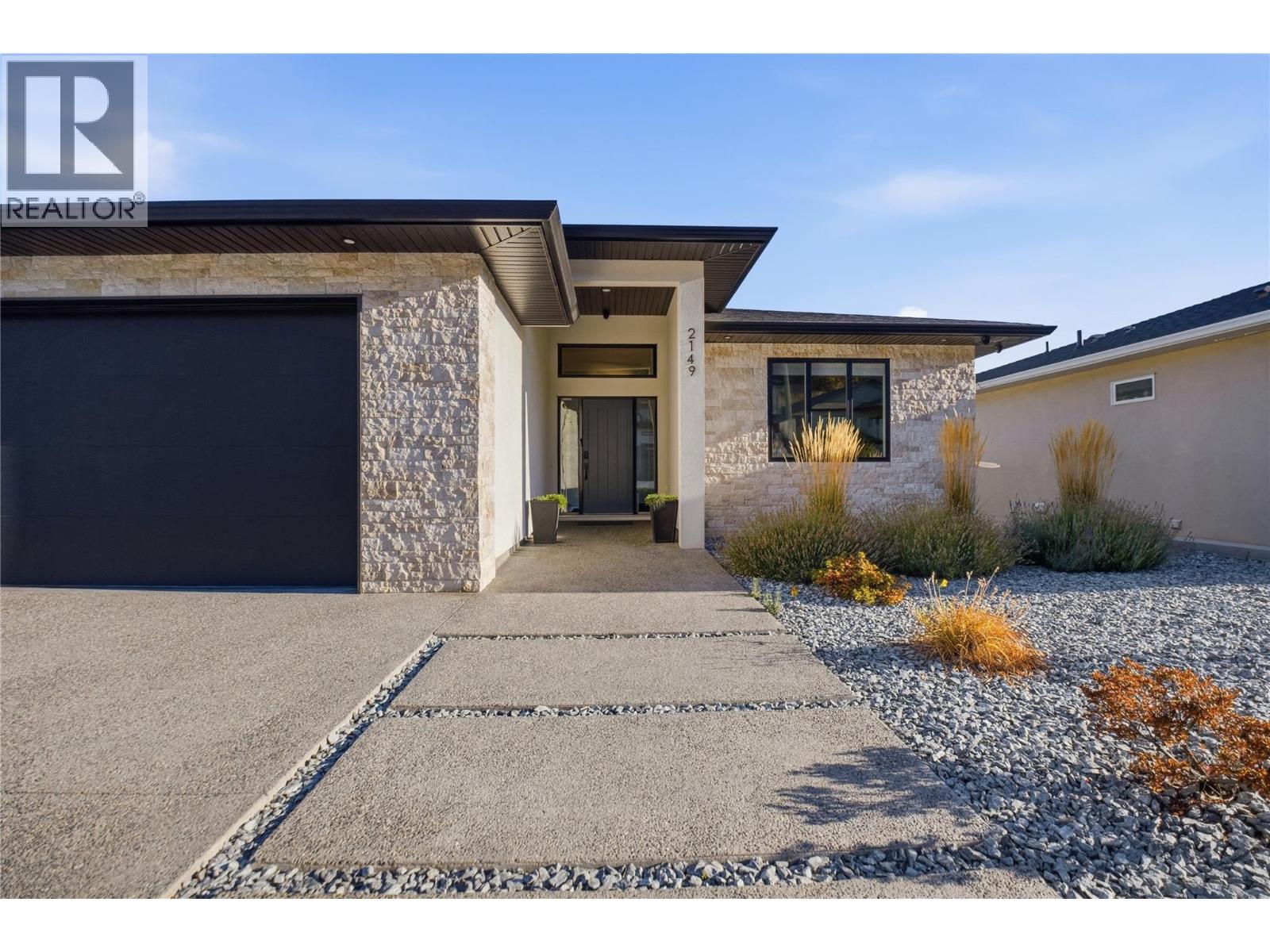  2149 Ensign Quay, West Kelowna