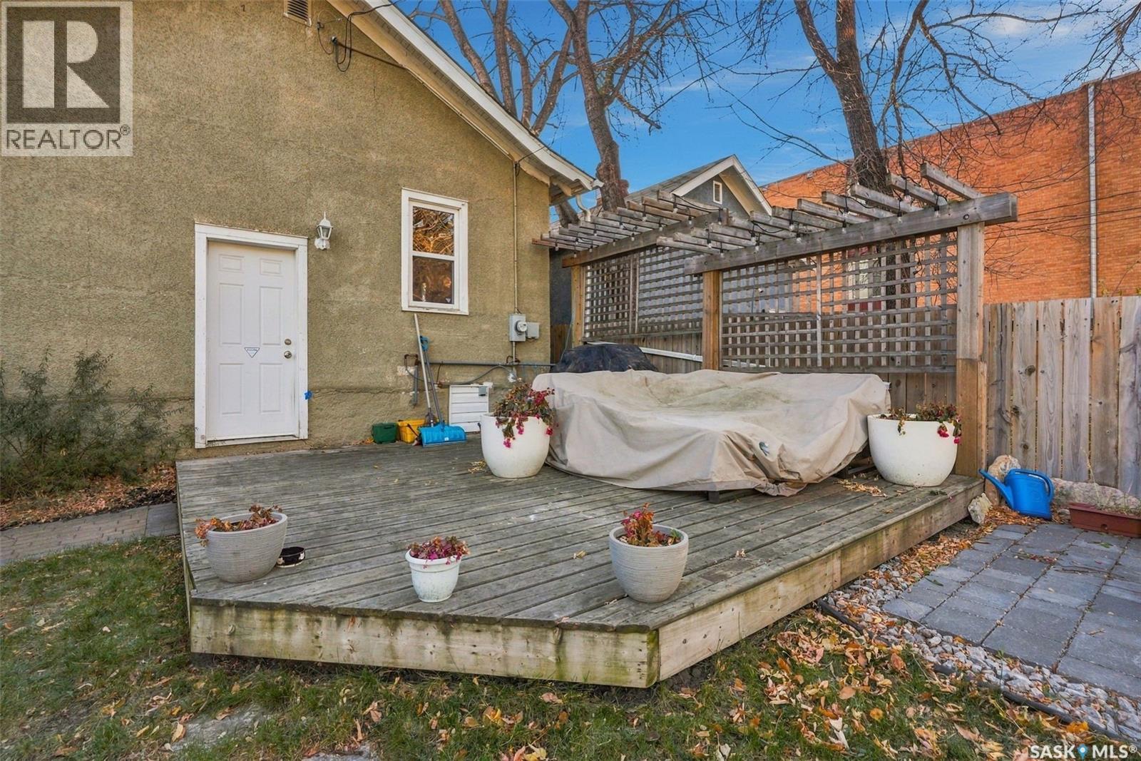 N 1021 C AVENUE N, Saskatoon — photo 36