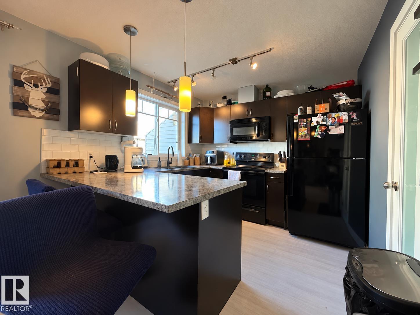 Property photograph 7 for MLS E4514585
