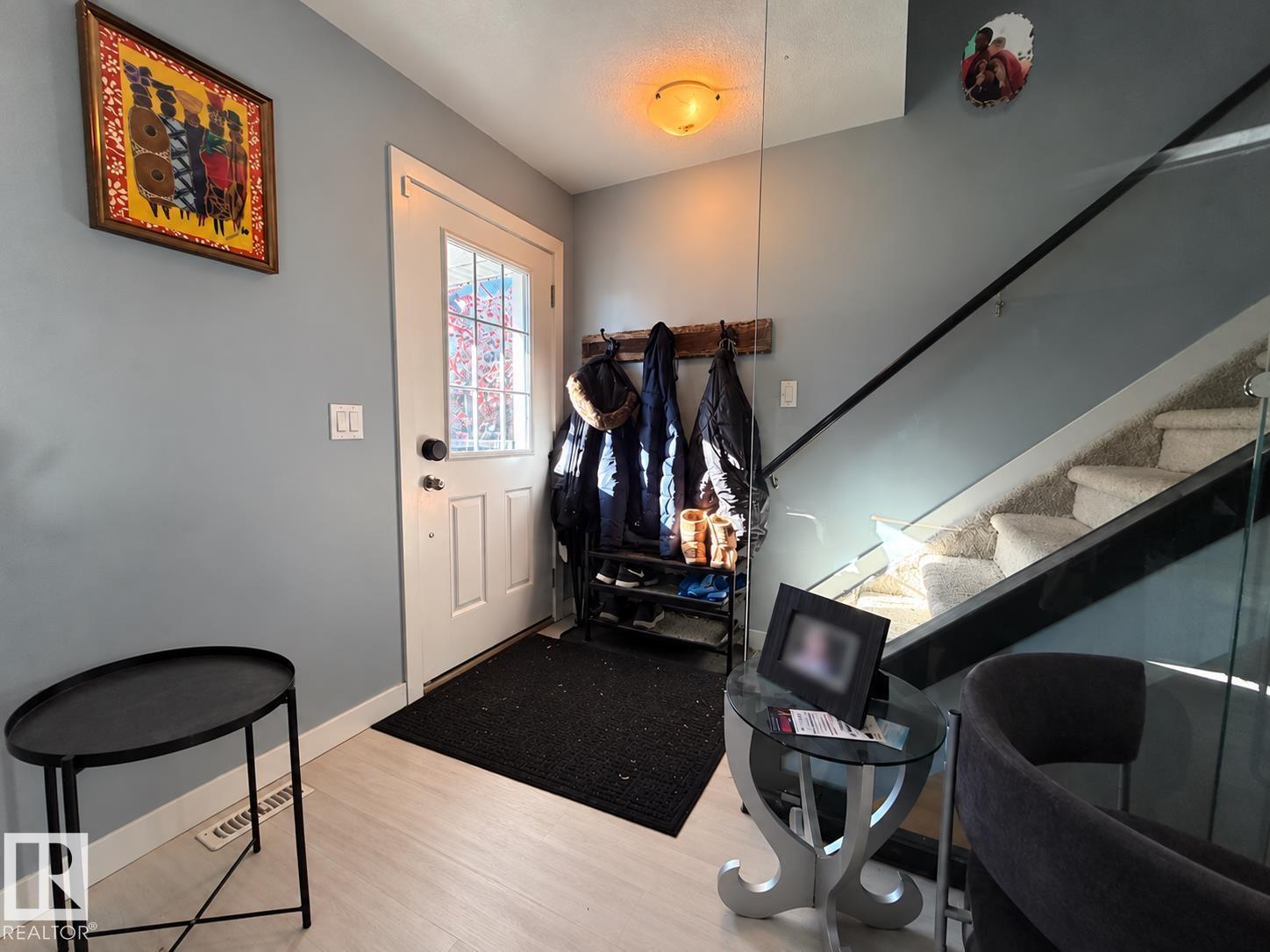 Property photograph 2 for MLS E4514585